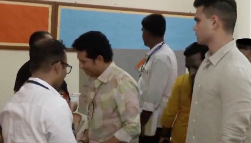 cricket Sachin Tendulkar and Son Arjun cast their votes in Lok Sabha elections (WATCH) osf