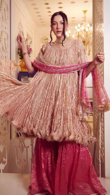 एकटक निहारती रह जाएंगी बेस्टी!जब पहनेंगी Gauahar Khan सी 7 एथनिक Dress