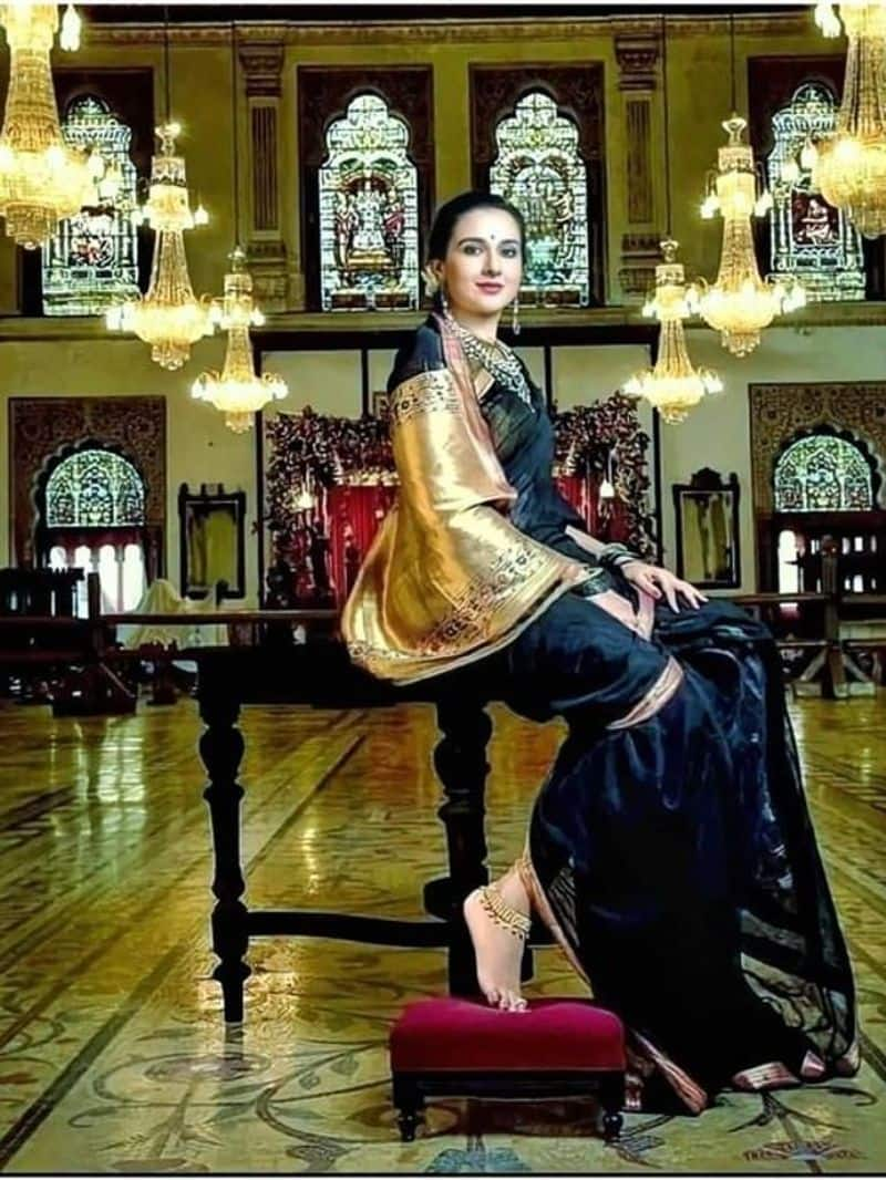 Radhikaraje Gaekwad owner  of world biggest house Laxmi Vilas Palace zkamn