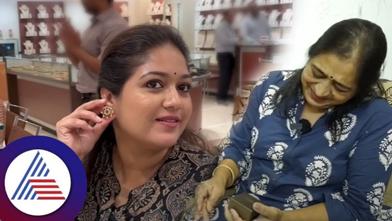 Kannada actress Meghana Raj gifts gold earring to mother Pramila Joshai vcs