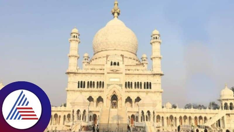 Marble Mausoleum That Took 104 Years To Build Competing With Taj skr