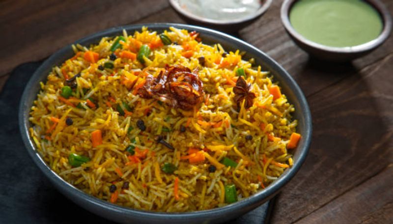 easy and tasty onion pulao recipe in tamil mks