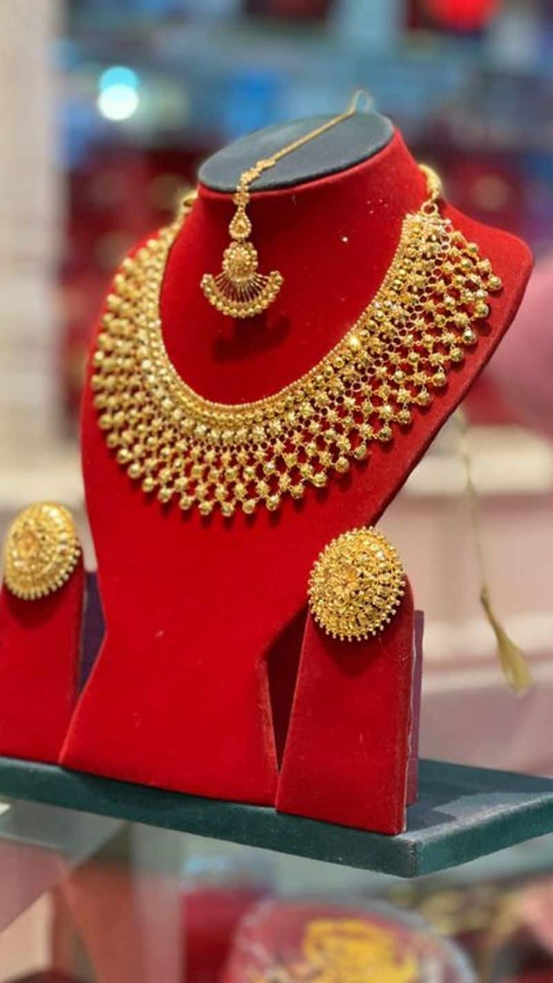 gold price update:  Gold price climbs Rs 10 to Rs 73,210, silver rises Rs 100 to Rs 97,800-sak