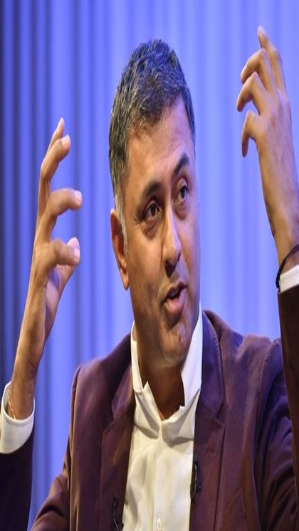 <p>दरअसल वॉल स्ट्रीट जनरल ने 2023 में सबसे ज्यादा सैलरी पाने वाले कंपनी CEO की लिस्ट जारी की है जहां इंडियन अमेरिकन निकेश अरोड़ा (Nikesh Arora) का नाम दूसरे नंबर पर है। <br />
 </p>
