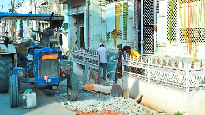Ujjain-news-citizens-removed-18-religious-places-with-mutual-consent