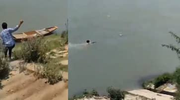 WATCH: Brave locals rescue 7-year-old from drowning in Srinagar, acting as real-life superheroes NTI