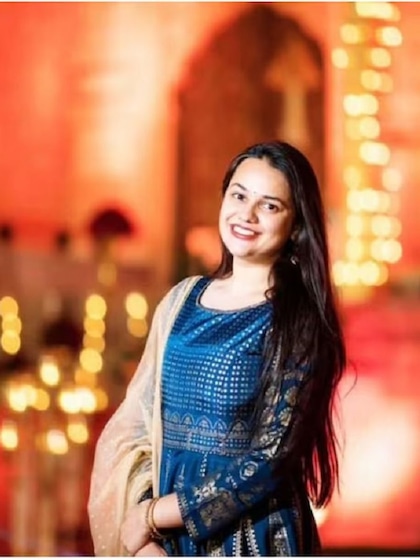 <p>सोशल मीडिया पर एक्टिव रहने वाली टीना डाबी ने साल 2015 में यूपीएससी एग्जाम में पहले अटेम्‍पट में ही पहली रैंक हासिल की थी।</p>

