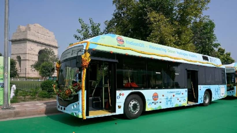 Hydrogen Fuel Cells: भारतीय सेना के बेड़े में Hydrogen बस शामिल, 30 किलोग्राम ईंधन से 300 किलोमीटर तक 