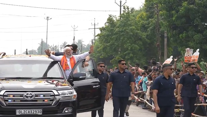 Modi swearing in BJP JDS celebrations in the state gvd