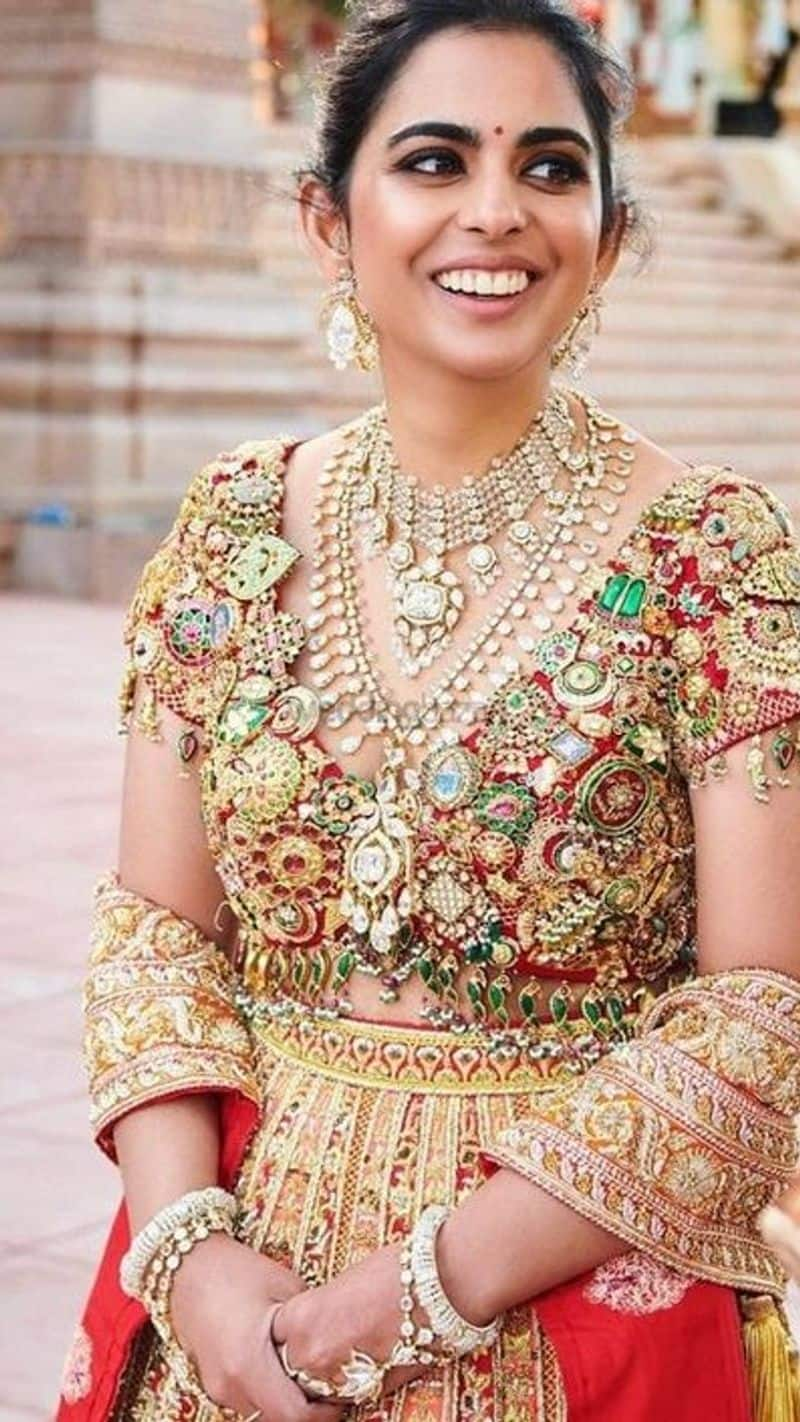 nita ambani daughter isha ambani jewellery collection price kxa 