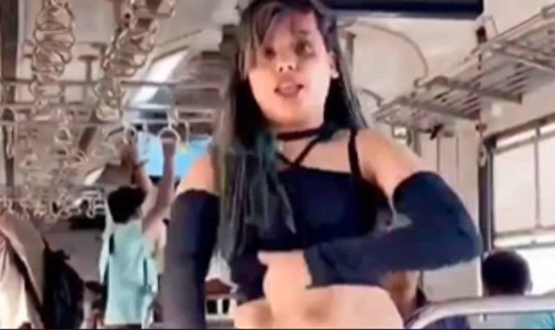 Video Of Womans Obscene Dance In Mumbai Local Sparks Outrage, Railways Reacts Vin