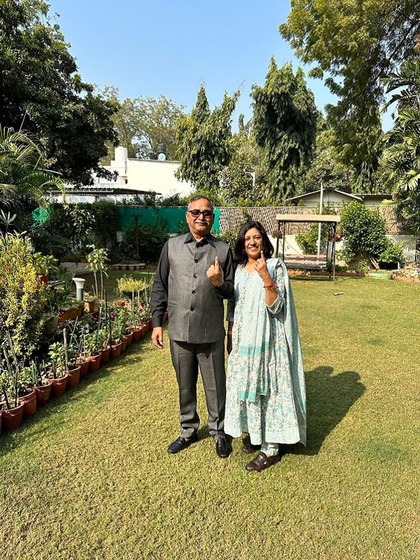 <p>अंजू शर्मा 10वीं क्लास में प्री बोर्ड पास नहीं कर पाई थीं, जबकि 12वीं क्लास में अर्थशास्त्र में फेल हो गई थीं। फेलियर से हारी नहीं, बल्कि असफलताओं से सीख कर आगे बढ़ीं।<br />
 </p>
