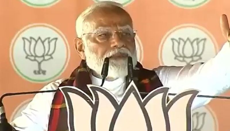 PM Modi halts speech as journalist faints at Mayurbhanj rally, ensures prompt medical assistance (WATCH) snt