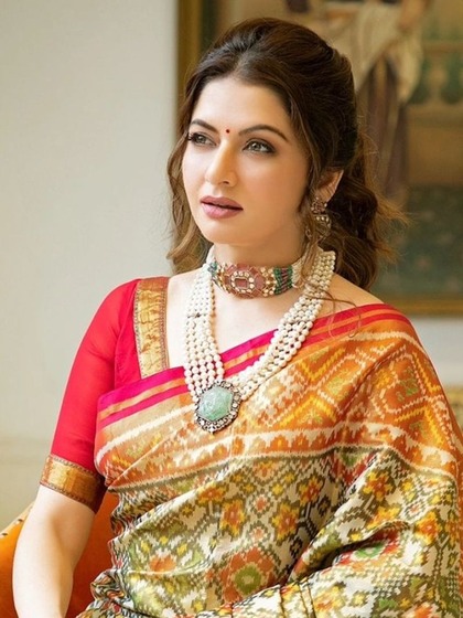<p>अपनी स्किन के लिए भाग्यश्री ओट्स, दूध और शहद के पेस्ट को स्किन  पर तब तक लगा के रखती है जब तक सूख न जाए। सूखने के बाद इसे वॉश कर लेती हैं।</p>
