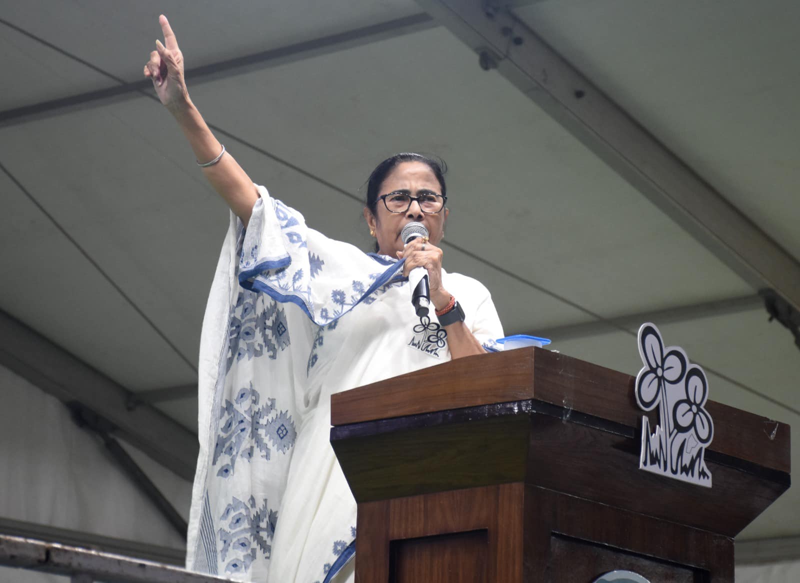 West Bengal CM Mamata Banerjee to campaign for Congress' Priyanka Gandhi in Wayanad - Reports vkp