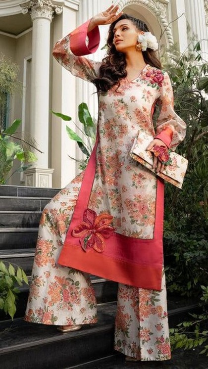 चिलचिलाती गर्मी में नहीं बिगड़ेगा स्टाइल,कैरी करें 10 Pakistani Suit