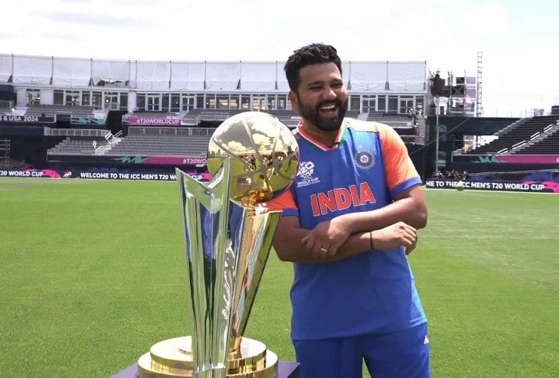 T20 World Cup 2024: டி20 உலகக் கோப்பை டிராபியுடன் விதவிதமாக போஸ் கொடுத்த ரோகித் சர்மா – வைரல் போட்டோஸ்! 