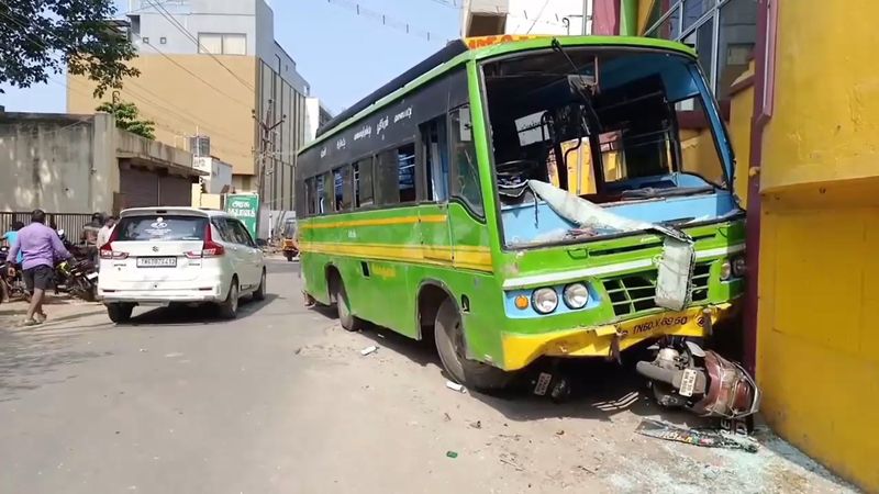 college student killed road accident in theni district vel