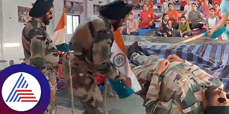 Ex army Soldier dies from heart attack while singing Maa tujhe salaam on state with tri colour ckm