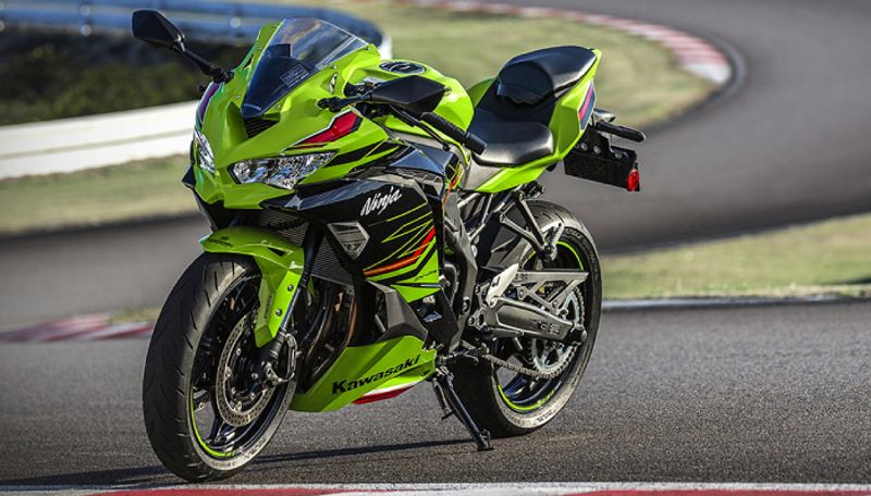 Kawasaki launched costly 400cc bike in india Ninja zx 4rr debuted in india see spec and price ans