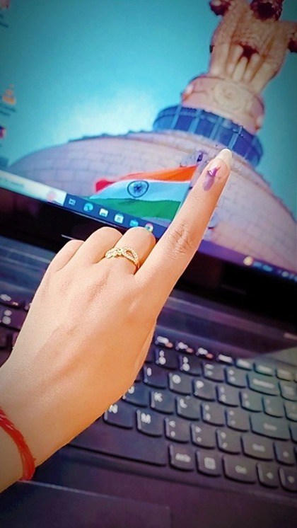 <p>करोड़पति प्रत्याशियाें की लिस्ट में कांग्रेस दूसरे स्थान पर है। जिसके 292 उम्मीदवार करोड़पति हैं। लोकसभा चुनाव 2024 में हर कैंडिडेट के पास औसतन 6.23 करोड़ रुपये की संपत्ति है।</p>
