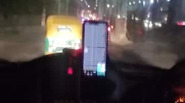 Ola driver's Server Log check while driving goes viral, epitomizing Bengaluru's unique culture [watch] NTI