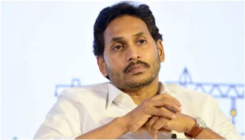   దారుణంగా వైసీపీ పరిస్థితి.. ప్రతిపక్ష హోదా అయినా దక్కేనా..?