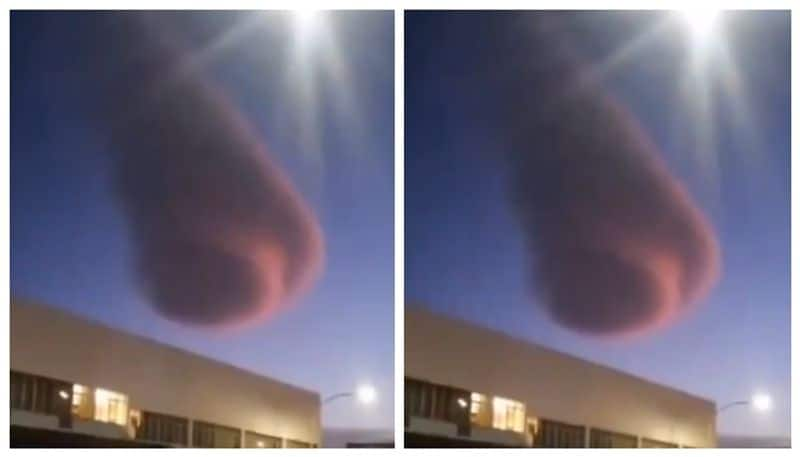 Video of an alien probe-shaped cloud goes viral