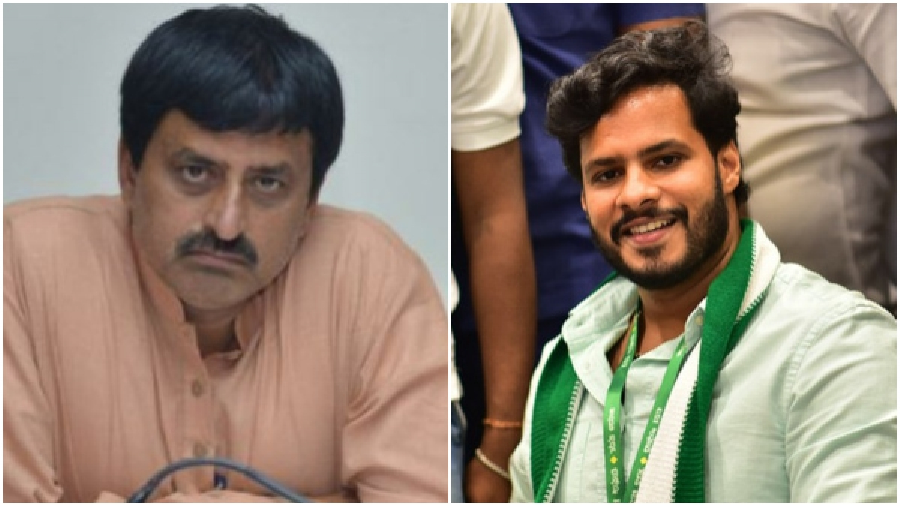 CP Yogeshwar, Nikhil Kumaraswamy