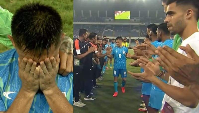 football Sunil Chhetri gets guard of honour as he bids adieu to international football after 19 yrs; WATCH viral video snt