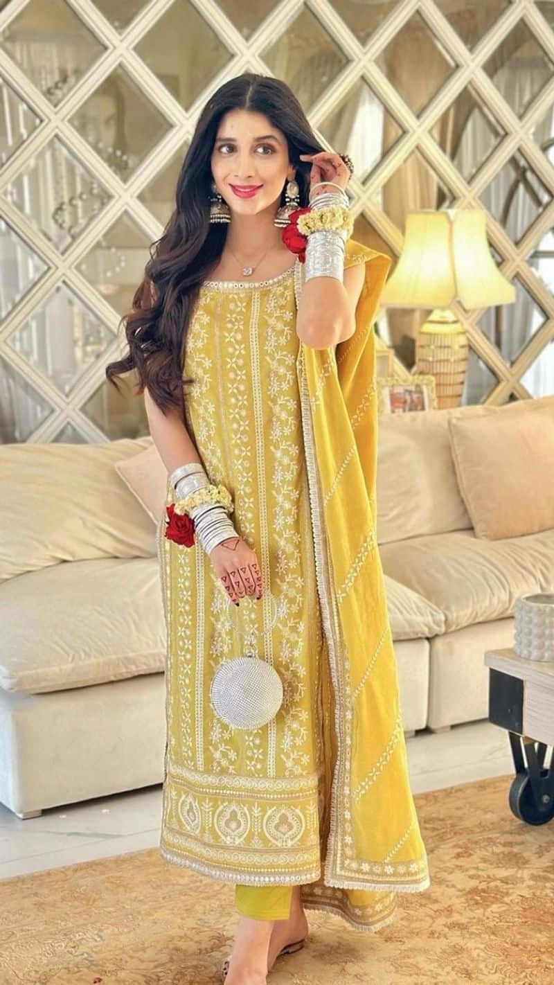 Mawra Hocane 8 Cotton Kurta sets with Dupatta design for eid ul adha 2024 kxa