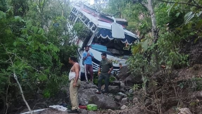 Reasi bus attack Driver body wrapped with National flag giver martyr Salute for saving Many lives ckm