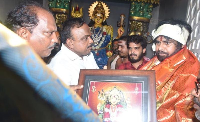 Janasena Chief Pawan Kalyan Visits Anakapalle Nukalamma Temple AKP