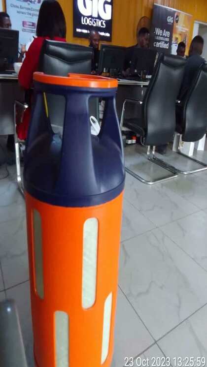 <p>LPG गैस सिलेंडर ब्लास्ट के डर से बचने का ऑप्शन वाला सिलेंडर बाजार में आ गया है। हम बात कर रहे हैं कंपोजिट गैस सिलेंडर की, जो विस्फोट प्रूफ है।</p>
