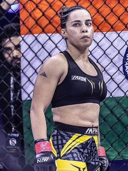 <p>उन्होंने 52 किलो भारवर्ग में ब्राजील की रेयान डॉस सैंटोस को मात दी। 30-27, 27-30, 29-28 से चित कर दिया।</p>
