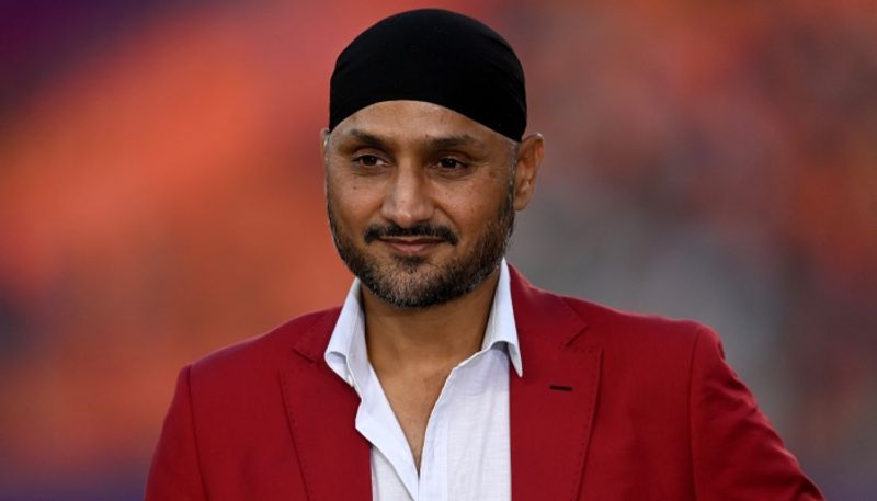 Harbhajan Singh asking apology after his controversial video against specially-abled peoples rsk