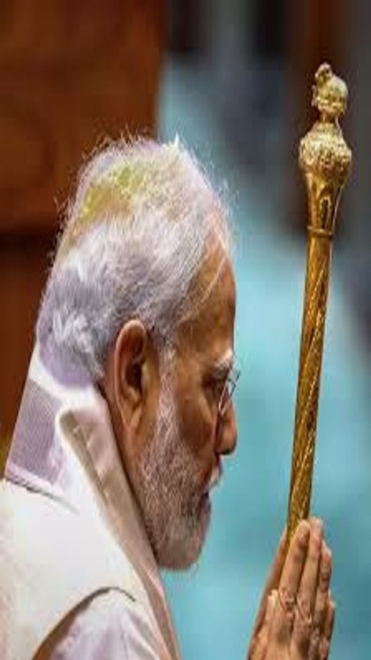 <p>भारत के सबसे पावरफुल पोस्ट मानी जाने वाली पीएम की कुर्सी पर तीसरी बार बैठे नरेंद्र दामोदर दास मोदी को इस महत्वपूर्ण जिम्मेदारी को निभाने के लिए 1.66 लाख रुपए पर मंथ सेलरी मिलती है। </p>
