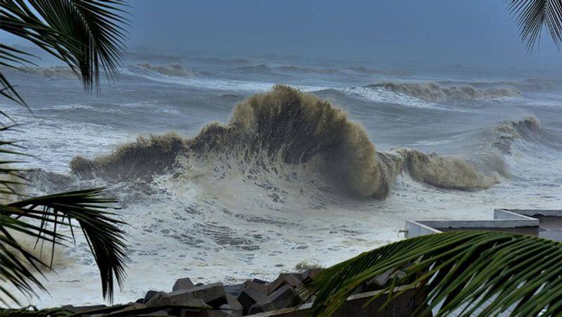 kallakkadal sea alert for 4 districts in Tamil Nadu tvk