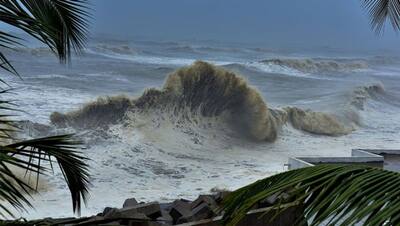 Kallakkadal phenomenon: INCOIS warns about possibility of sea erosion in Kannur