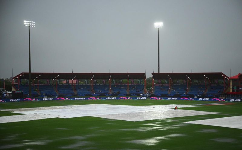 who will reach semi finals of t20 world cup if match washed out