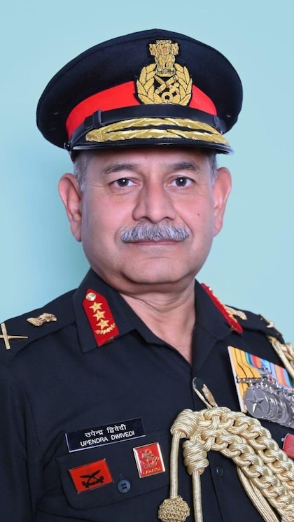 <p>सरकार ने वर्तमान में थलसेना के उपप्रमुख लेफ्टिनेंट जनरल उपेन्द्र द्विवेदी  30 जून 2024 की दोपहर अगले थल सेना प्रमुख के रूप में नियुक्त किया है। जनरल मनोज उसी समय कार्यालय छोड़ेंगे।</p>
