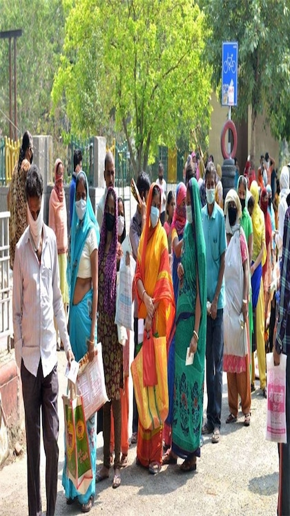 <p>गर्वनमेंट की ओर से जारी किए गए नोटिफिकेशन के मुताबिक राशन कार्ड-आधार लिंक की लास्ट डेट पहले 30 जून 2024 थी, जिसे अब 30 सितंबर 2024 तक के लिए बढ़ा दिया है। </p>

<p> </p>
