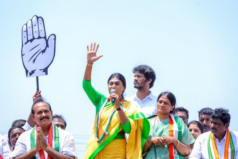 Sharmila request to Chandrababu GVR