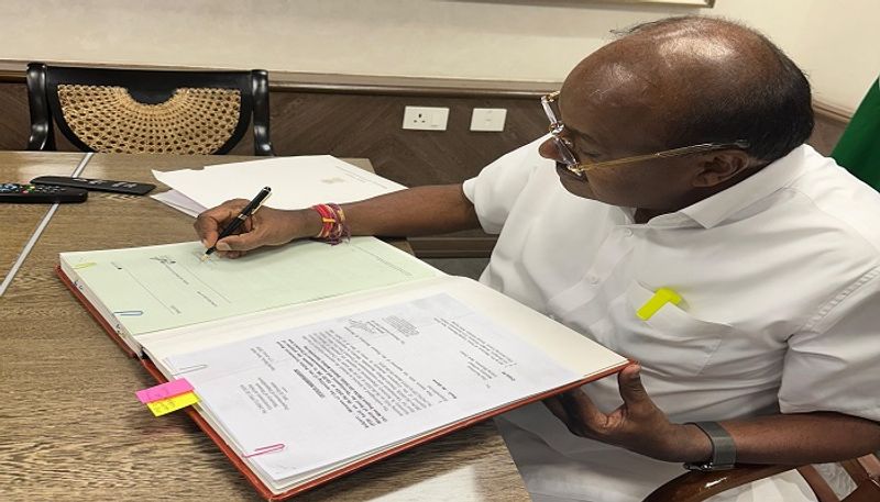 Union Minister HD Kumaraswamy Signs Ballari Mining Project grg 