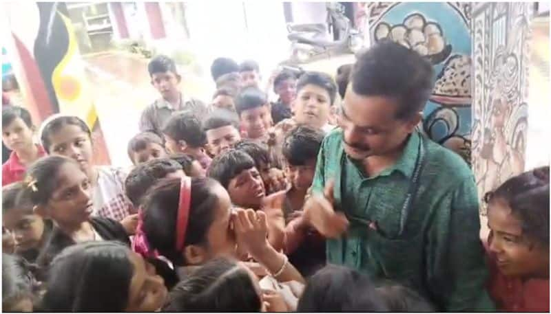 pls don't go students gathered around teacher and cry heartwarming video of teacher students attachment