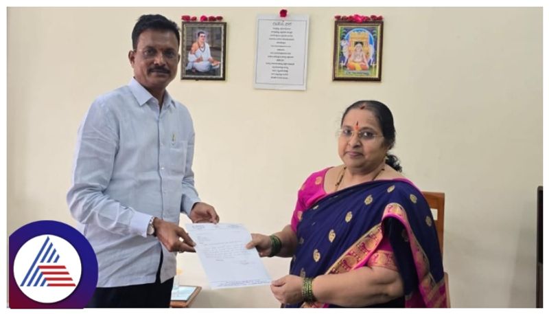 newly elected Ballari MP Tukaram resigns for  Sandur MLA post gow