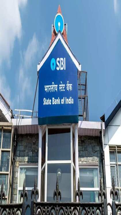<p>अगर आप भी बिना जोखिम के इन्वेस्ट करना चाहते हैं तो स्टेटबैंक ऑफ इंडिया की स्पेशल एफडी स्कीम में आप निवेश कर 400 दिनों में बंपर रिटर्न पा सकते हैं। </p>

