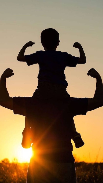 Fathers Day 2024:मेरा अभिमान हैं पापा, फादर्स को भेजे खूबसूरत Messages