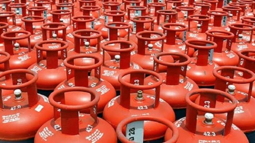 LPG सिलेंडर पर कस्टमर्स को मिलेगी 300 रुपये की सब्सिडी  कैसे उठाएं लाभ? जानें देश के 14 शहरों में रसोई गैस रेट