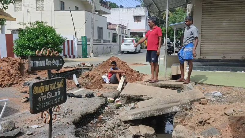 Coimbatore district's Mettupalayam area shocked public with unhygienic distribution of drinking water vel